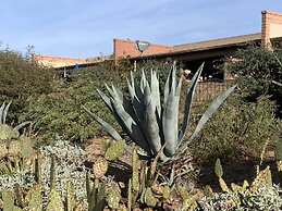 Garden Home With Mountain & Desert Views 2 Bedroom Home by RedAwning