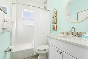 Reel 'em Inn - Oak St 3 Bedroom Home by RedAwning