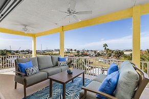 Reel 'em Inn - Oak St 3 Bedroom Home by RedAwning