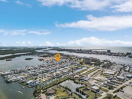 Reel 'em Inn - Oak St 3 Bedroom Home by RedAwning