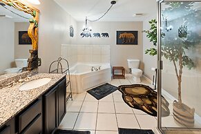 Sleepy Bear Getaway 1 Bedroom Condo by RedAwning