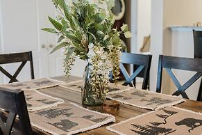 Sleepy Bear Getaway 1 Bedroom Condo by RedAwning