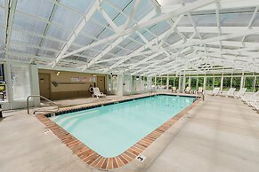 Sleepy Bear Getaway 1 Bedroom Condo by RedAwning