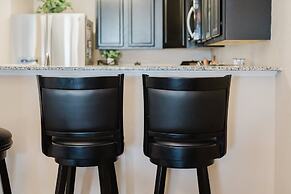 Sleepy Bear Getaway 1 Bedroom Condo by RedAwning