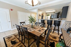 Sleepy Bear Getaway 1 Bedroom Condo by RedAwning