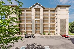 Sleepy Bear Getaway 1 Bedroom Condo by RedAwning