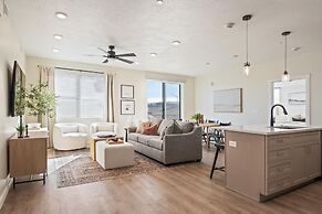 Drop It Like It's Hot 2 Bedroom Condo