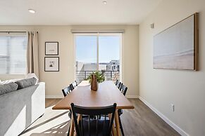 Drop It Like It's Hot 2 Bedroom Condo