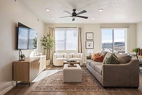 Drop It Like It's Hot 2 Bedroom Condo