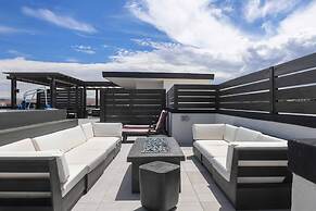 Drop It Like It's Hot 2 Bedroom Condo