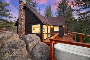 2422-boulder Bay Lakefront Retreat 2 Bedroom Cabin by RedAwning