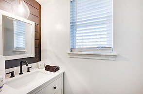 Quiet Texas Vacation Rental ~ 5 Mi to Lake Conroe!