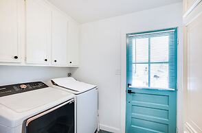 Quiet Texas Vacation Rental ~ 5 Mi to Lake Conroe!