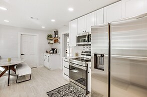 Quiet Texas Vacation Rental ~ 5 Mi to Lake Conroe!