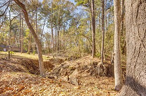 Quiet Texas Vacation Rental ~ 5 Mi to Lake Conroe!