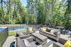 Fennville Vacation Rental: Seasonal Heated Pool!