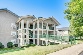 Lovely Branson Condo: On-site Golf & Fishing