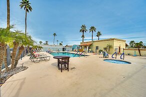 Yuma Home w/ Fire Pit & Outdoor Community Pool!