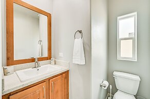 Yuma Home w/ Fire Pit & Outdoor Community Pool!