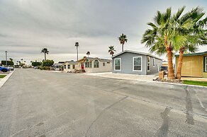 Yuma Home w/ Fire Pit & Outdoor Community Pool!