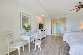 Destin Resort Studio w/ Pool - Walk to Beach!