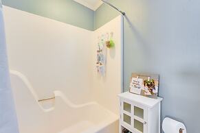 Cheerful Lake Wylie Home With Fire Pit!