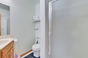 Cozy Mancelona Home: Ski, Golf & Snowmobile!