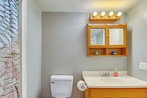 Charming Hernando Retreat w/ Screened Patio!