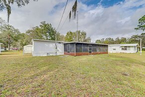 Charming Hernando Retreat w/ Screened Patio!