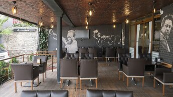 ERS LİFE AİRPORT HOTEL