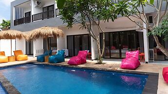 Summer of Surf Hostel Uluwatu