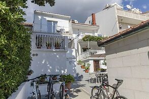 Mini - Parking - R1 s Balkonom