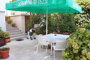 Mini - Parking - R1 s Balkonom