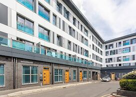 Castle Haven Apartment, Redhill