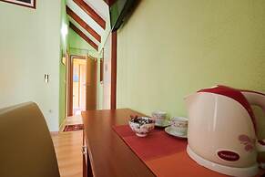 Jare - in old Town - R1 Zelena