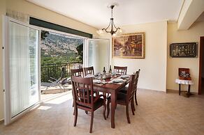 Faos Luxury Apartments 2