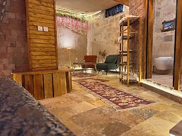 Ceran Stone House