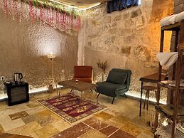 Ceran Stone House