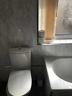 2 Bed House Near Anfield Stadium