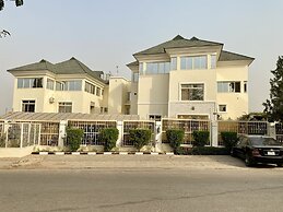 Glovis Luxury Apartments