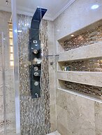 Glovis Luxury Apartments