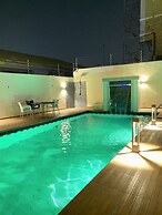 Glovis Luxury Apartments