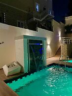 Glovis Luxury Apartments