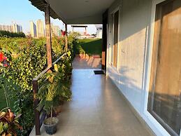 GoBravo 72 - 3BHK Farm with Pool & Garden Sec150 Noida