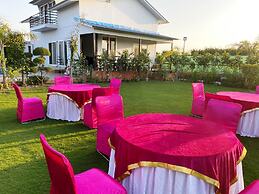 GoBravo 72 - 3BHK Farm with Pool & Garden Sec150 Noida