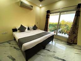 GoBravo 72 - 3BHK Farm with Pool & Garden Sec150 Noida