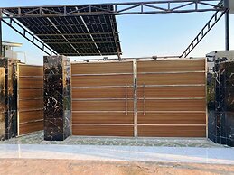 GoBravo 72 - 3BHK Farm with Pool & Garden Sec150 Noida