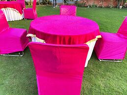 GoBravo 72 - 3BHK Farm with Pool & Garden Sec150 Noida