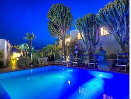 Room in B&B - Standard Double or Twin Room Overlooking Citara Bay