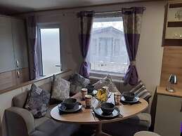 Inviting Beautiful 3-bed Caravan in Ingoldmells